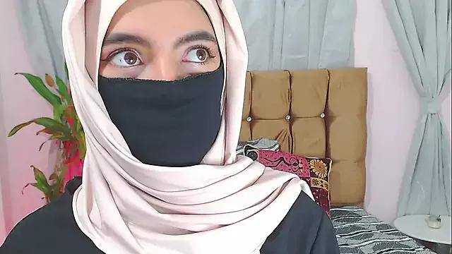 jade_nassar on StripChat