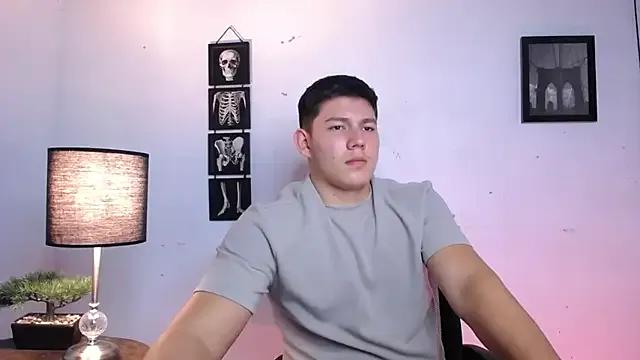 JamesCr_ on StripChat