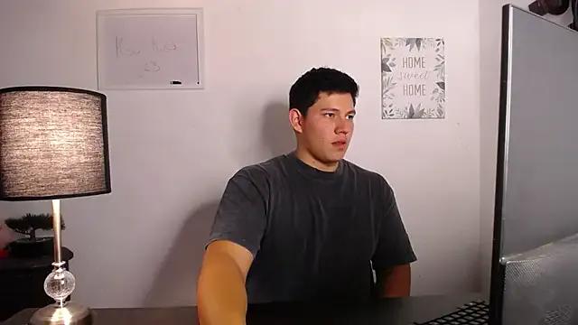 JamesCr_ on StripChat