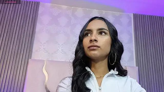 Jazmin_tay on StripChat