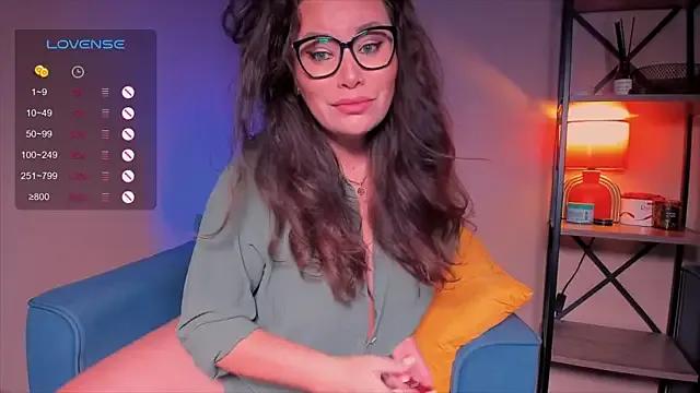 Jessica_555 on StripChat