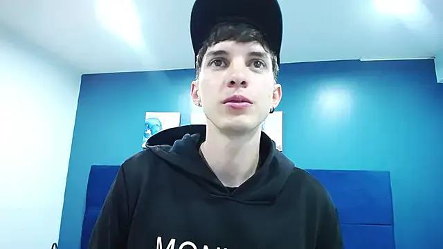 Jheampiiero on StripChat