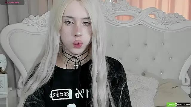 Joy_Barker on StripChat