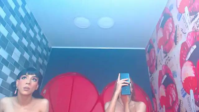 julessxcharlotte on StripChat