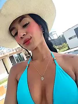 Juliana_Xander on StripChat