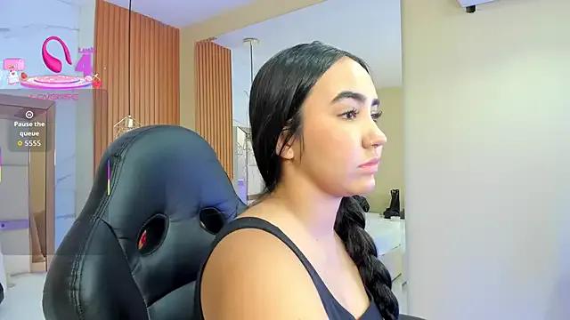 julieta_rosee on StripChat