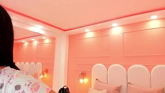 julieta_rosee on StripChat