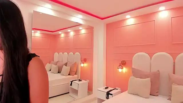 julieta_rosee on StripChat