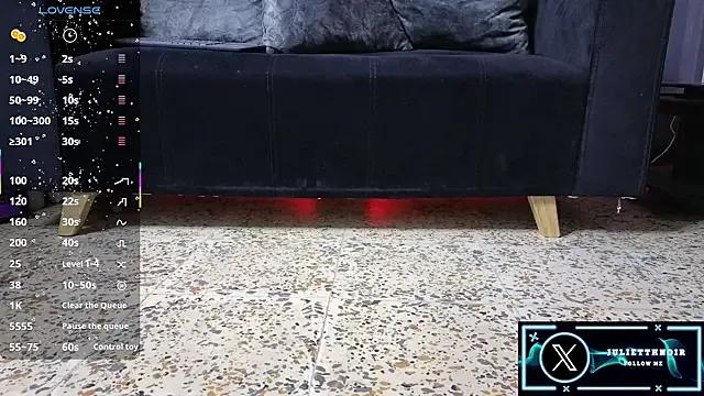 JulietteNoiir on StripChat