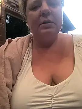 jusichka on StripChat