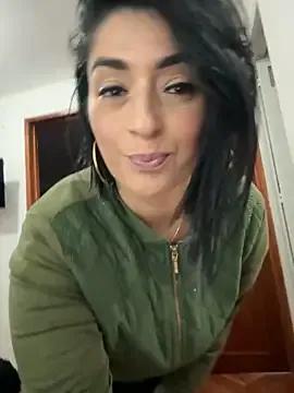 karenlennox1 on StripChat