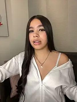 Karina16_pink on StripChat