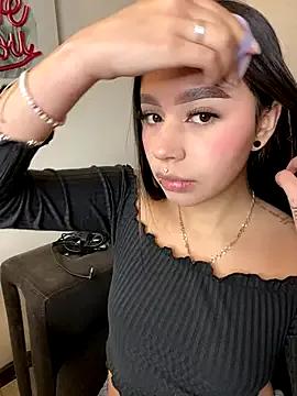 Karina16_pink on StripChat