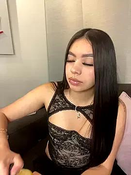 Karina16_pink on StripChat