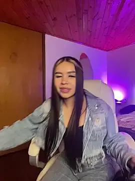 Karina16_pink on StripChat