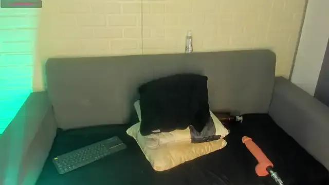 karina_gomez_18 on StripChat