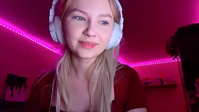 KarinRobertson on StripChat