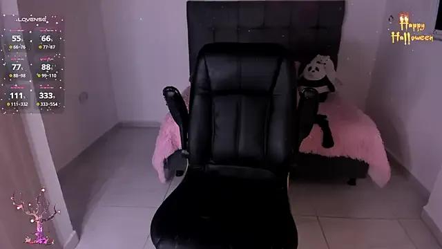 Karly_Closson on StripChat