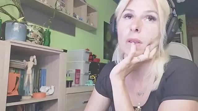 karmija on StripChat