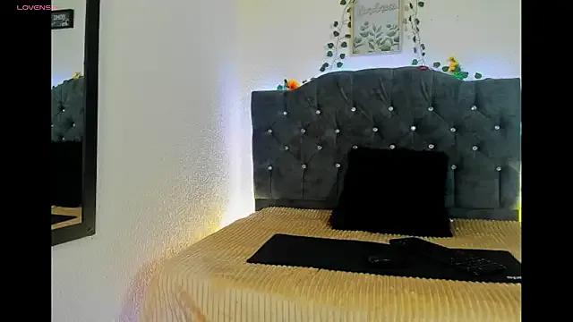 karol_rose on StripChat