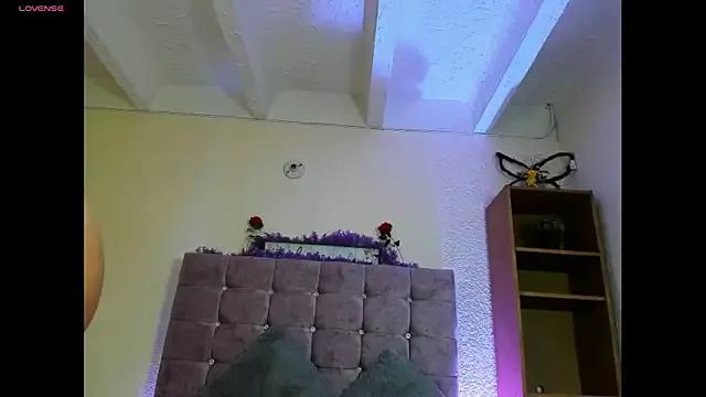 karol_rose on StripChat