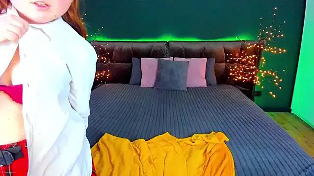 KattyRose8 on StripChat