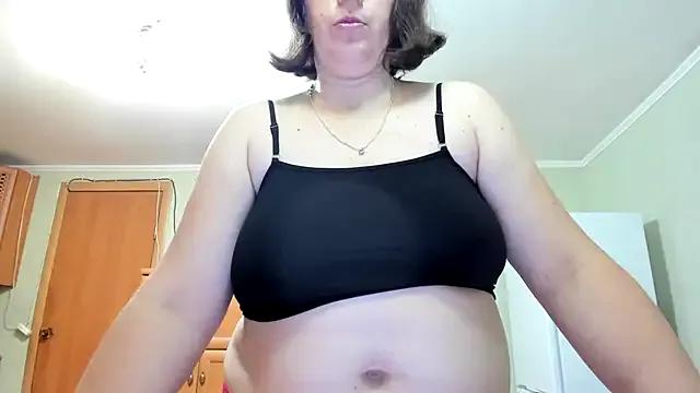 KATTYWARM_ on StripChat