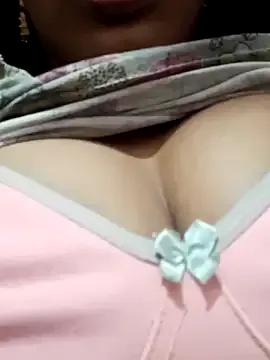 kaviyaponnu0987 on StripChat
