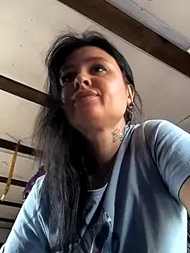 KikiXRed on StripChat