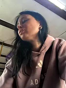 KikiXRed on StripChat