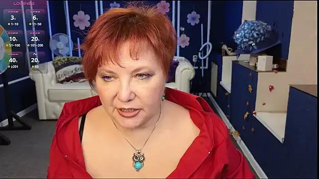 Kira_Kenett on StripChat