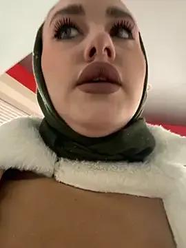 KiraSunshine on StripChat