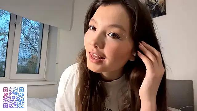 KiraVelvet on StripChat