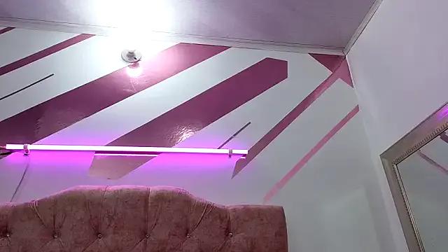 Kitten_Hot_ on StripChat