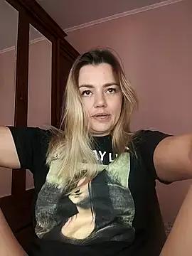 KrissSexi on StripChat