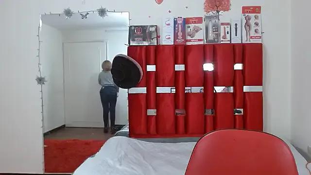 krystal_thomson on StripChat