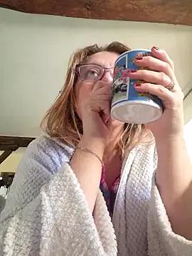 lady_charlyne's avatar