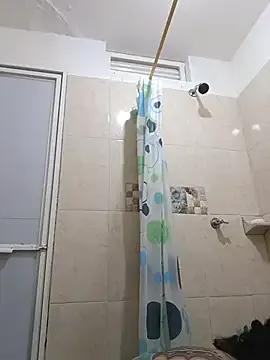 Ladyswap — sexy naked with oil