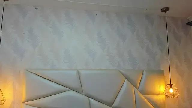 laurettedela_rouse on StripChat