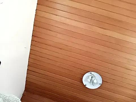 Lauri_scherri on StripChat