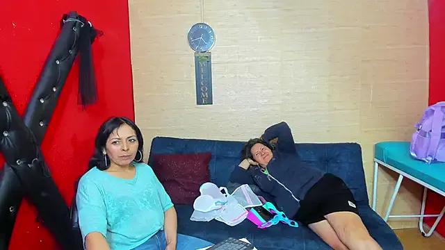 lesbiancuple on StripChat