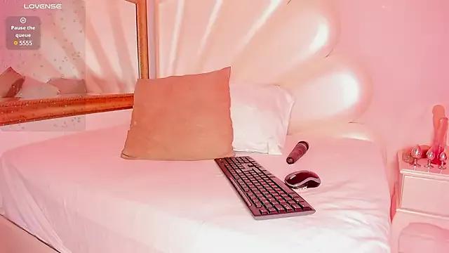 Letizia_West_ on StripChat