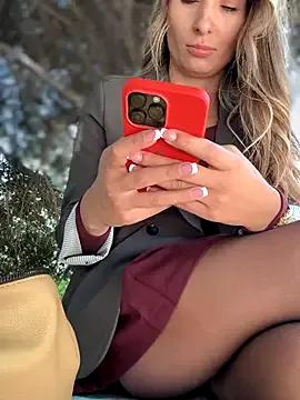 LetsFunKARINA on StripChat