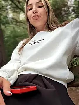 LetsFunKARINA on StripChat