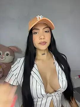 liahouses on StripChat