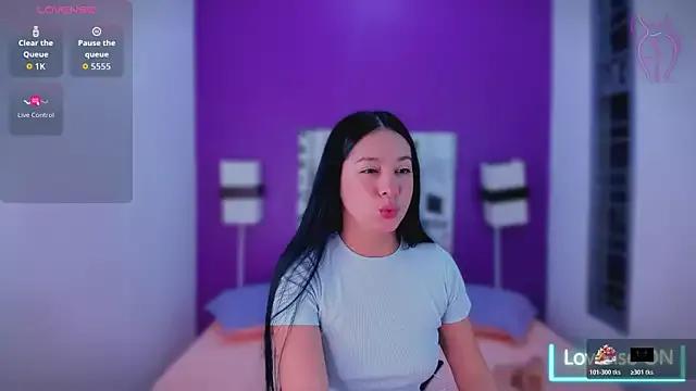 Lila_Pinky on StripChat