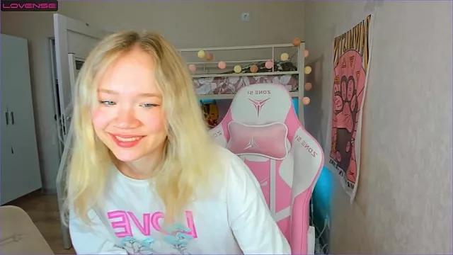 Lily_Young on StripChat