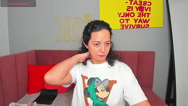 Linda_Insatiable on StripChat