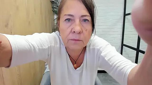 LindaPassionate on StripChat