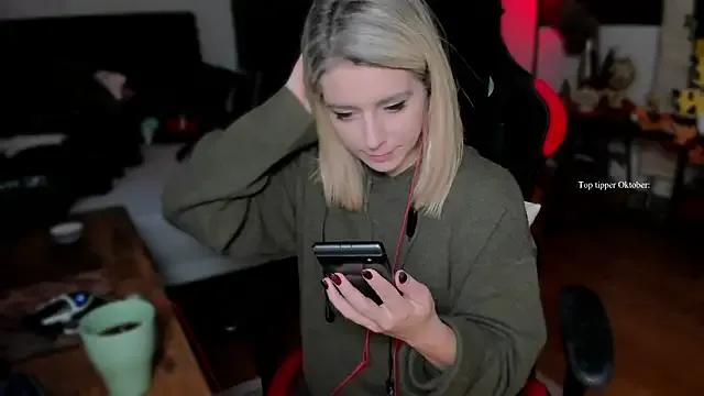 Lisaonthemoon on StripChat